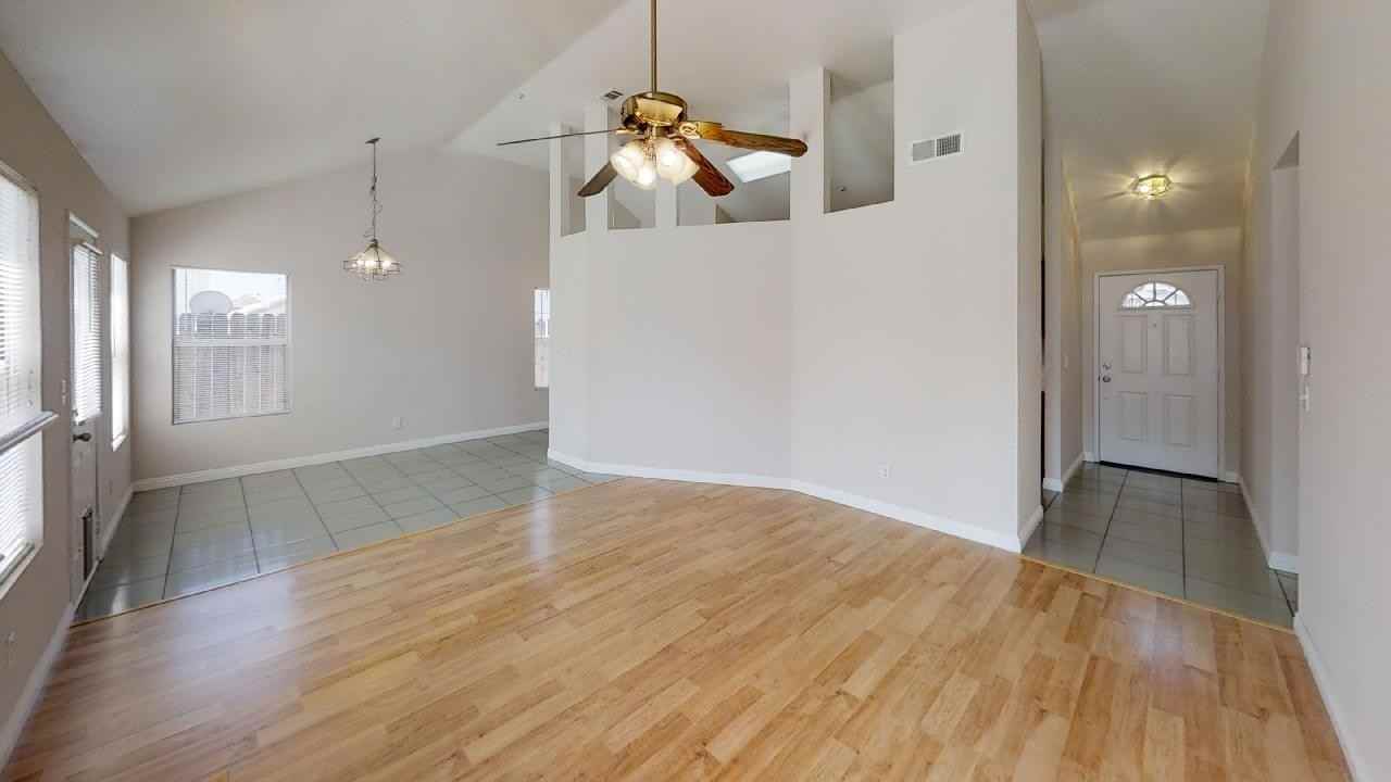 7515 Bonita Dr - Photo 2 of 18
