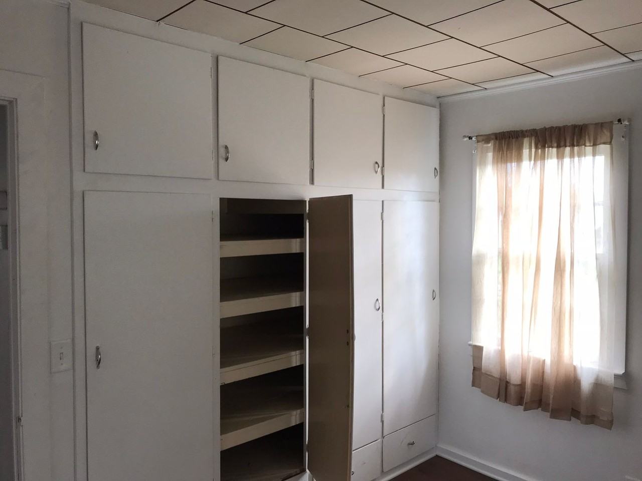 2133 Upper River Rd - Photo 3 of 10