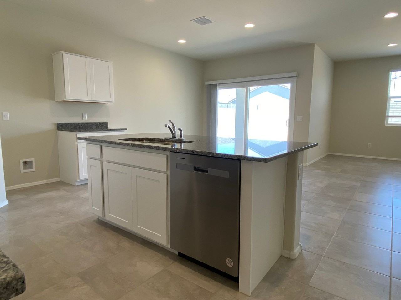 1166 W Avalon Canyon Dr - Photo 7 of 33