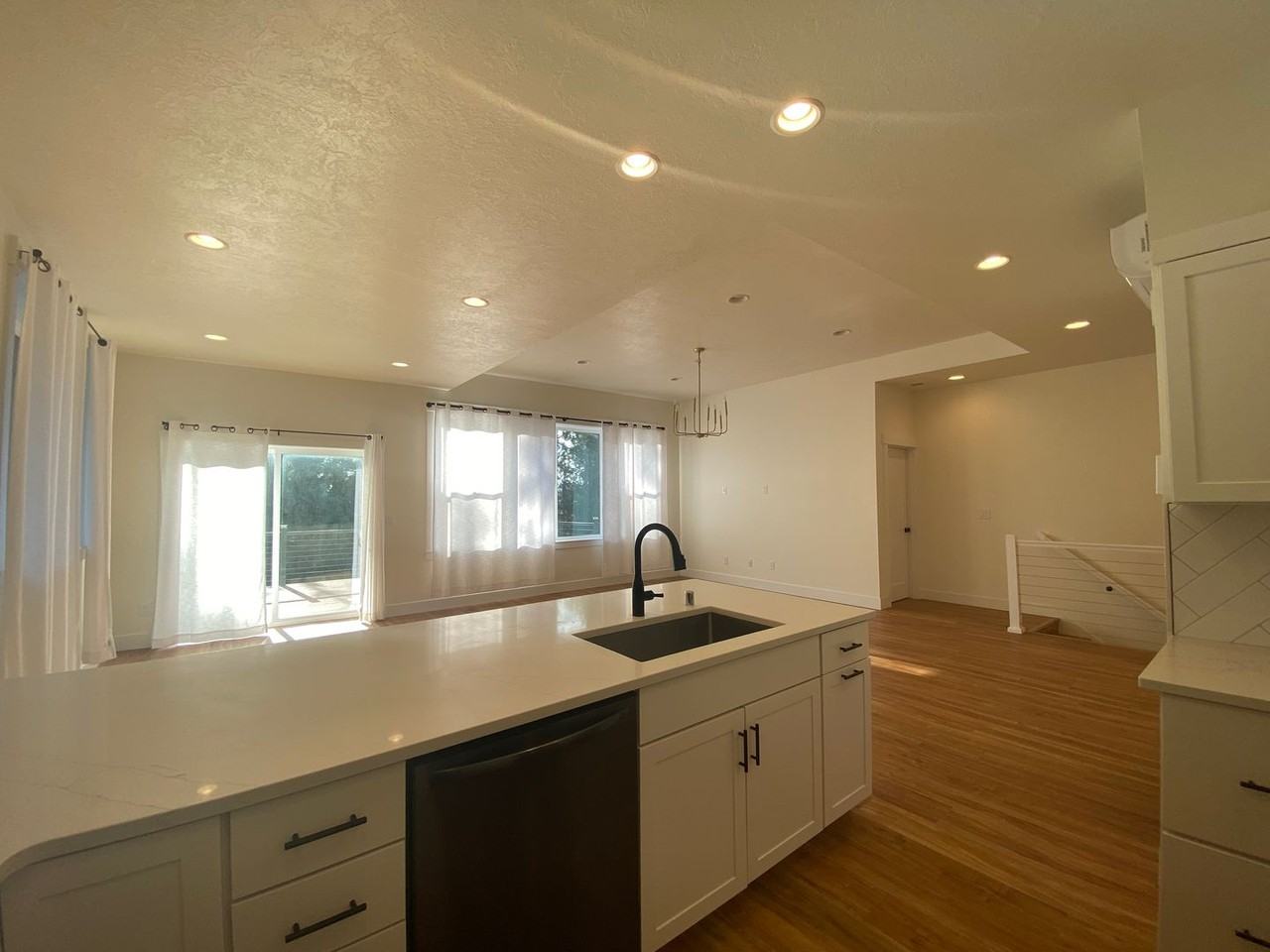 16648 N Columbus Dr #1 - Photo 5 of 26