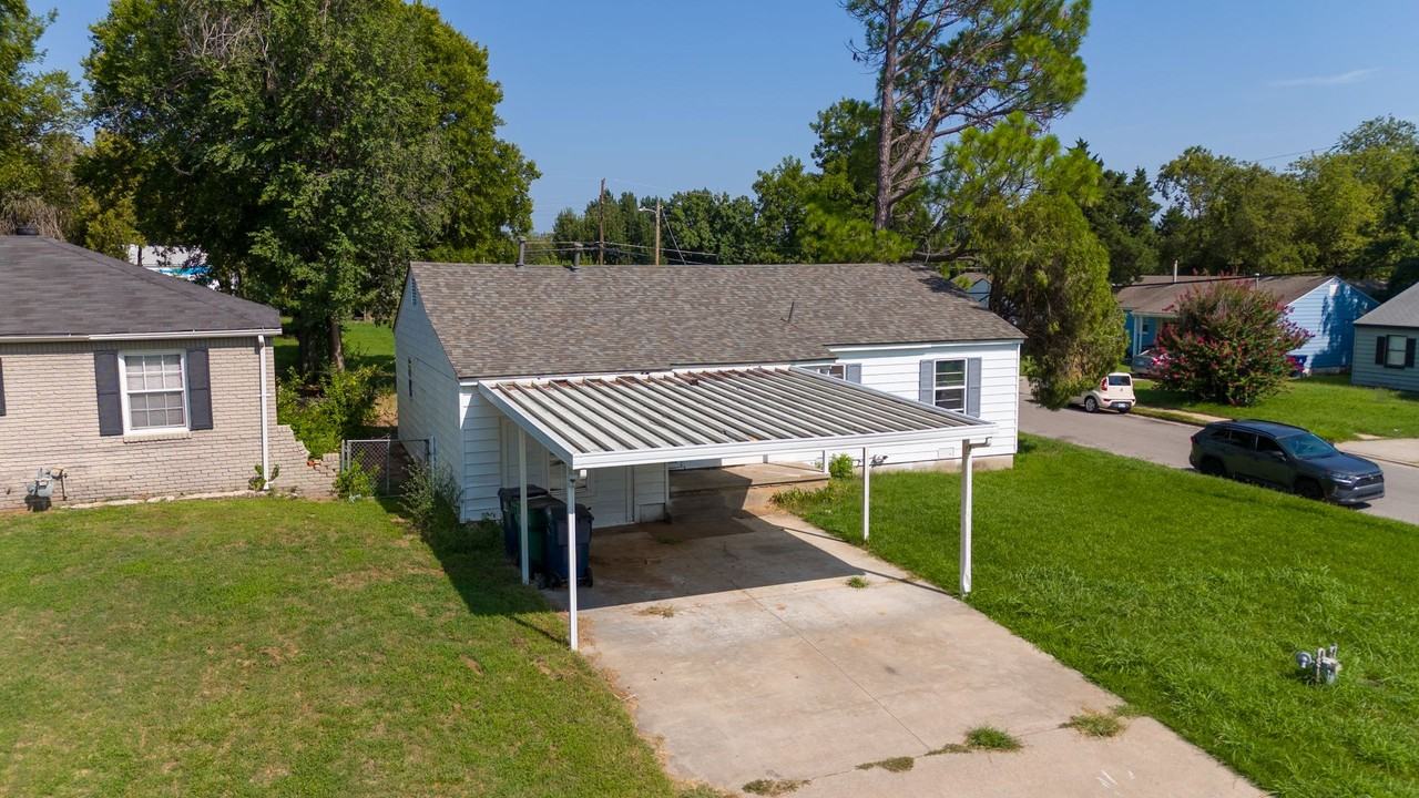 2800 N Donnelly Ave - Photo 2 of 20
