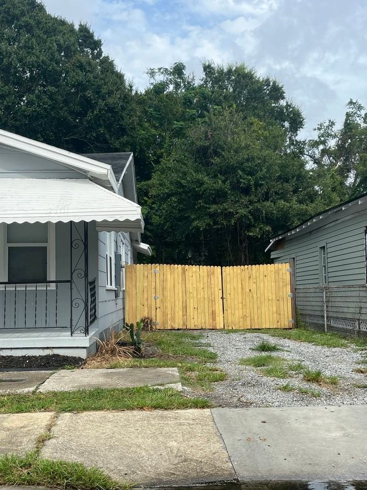 839 Rushing St - Photo 2 of 16