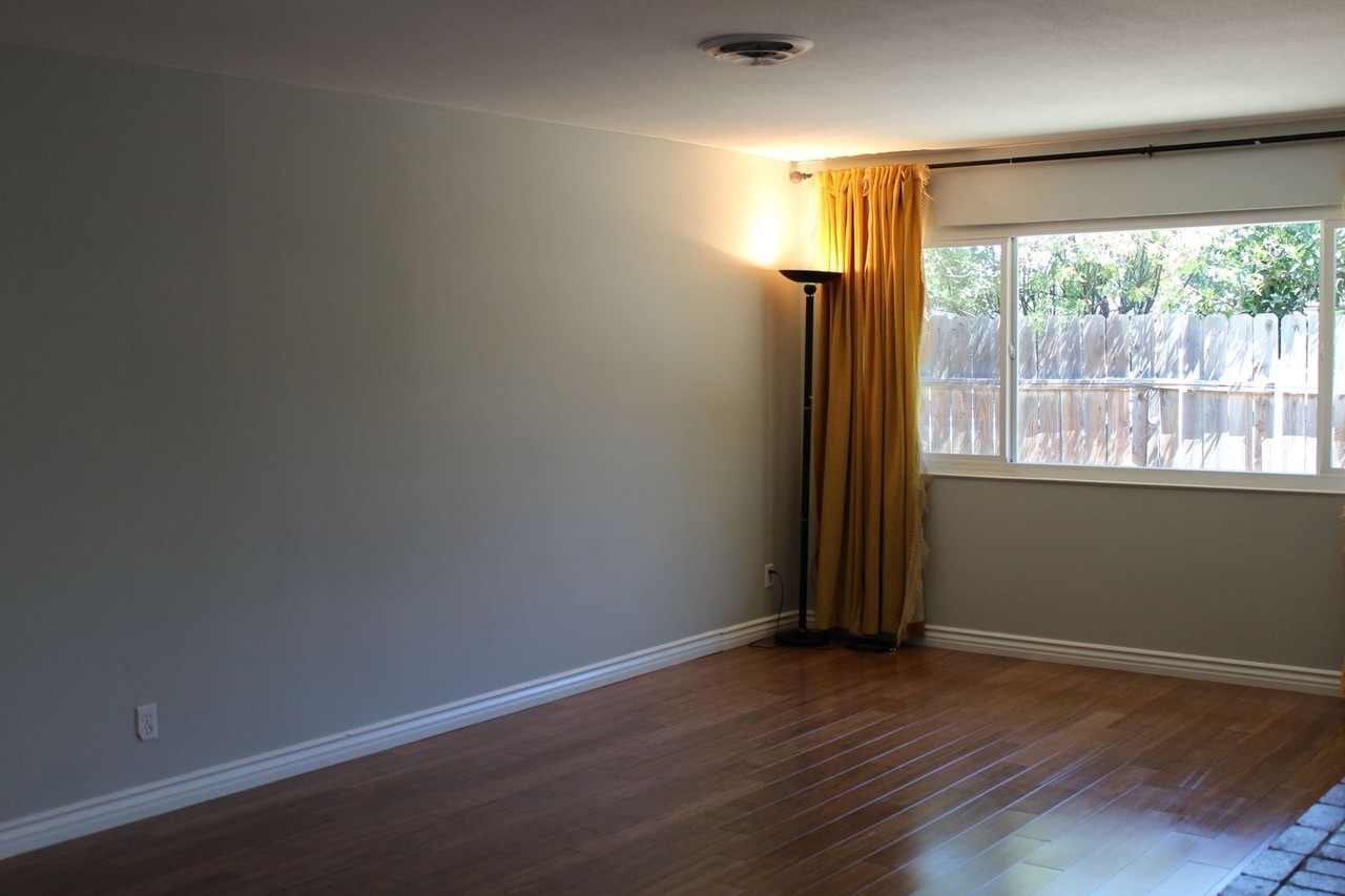 8510 Macduff Ct - Photo 4 of 26