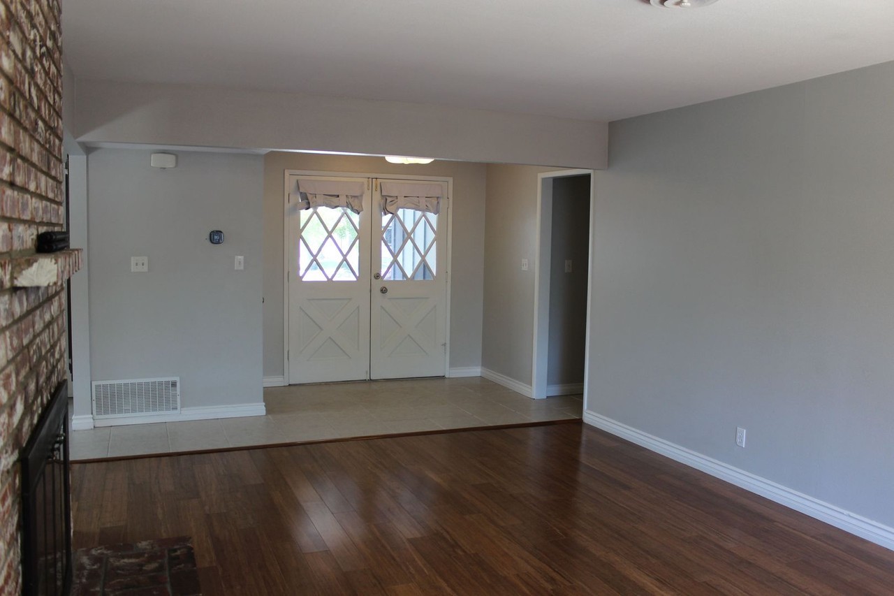 8510 Macduff Ct - Photo 5 of 26