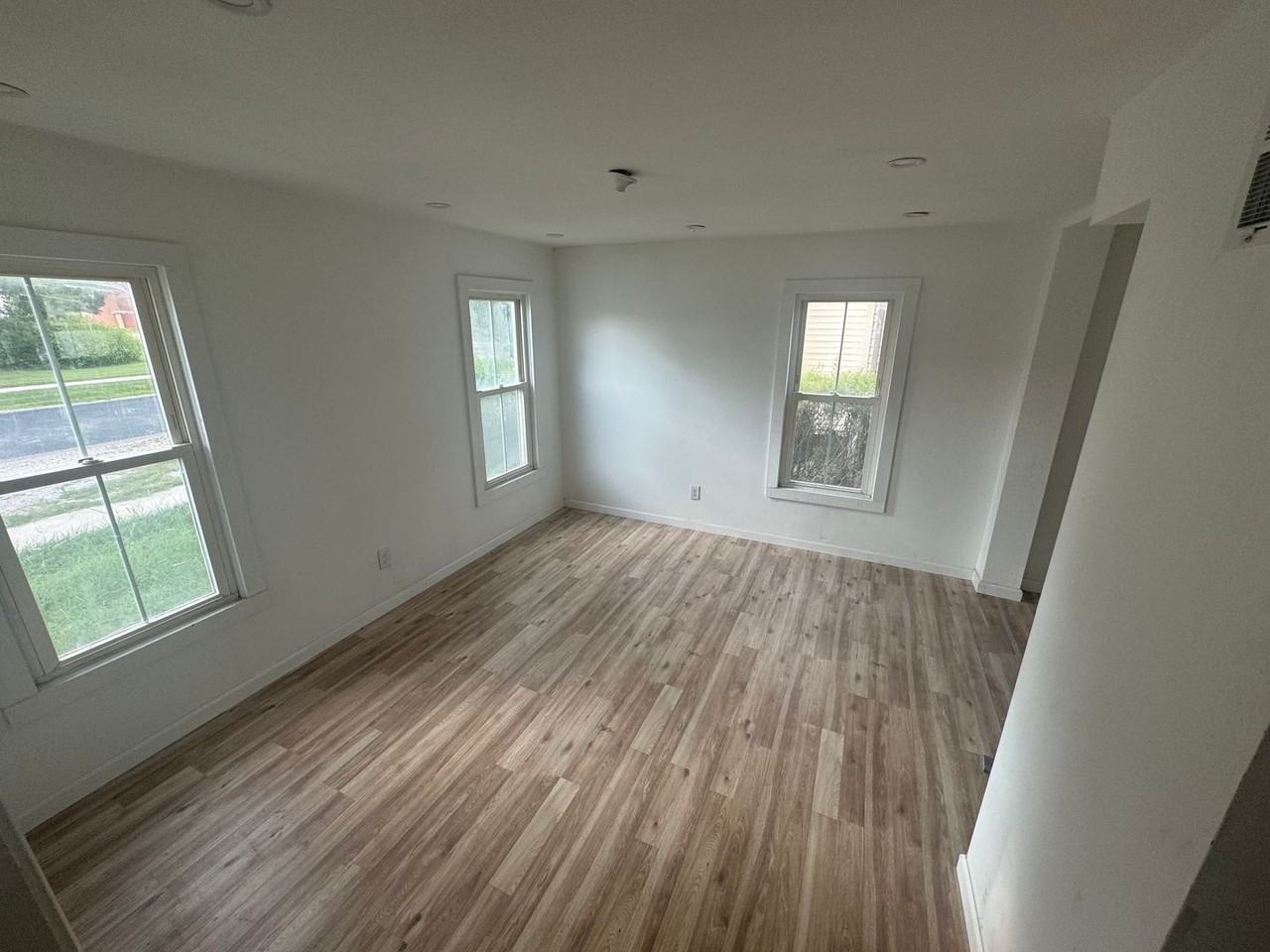 110 N 3rd St - Photo 3 of 8