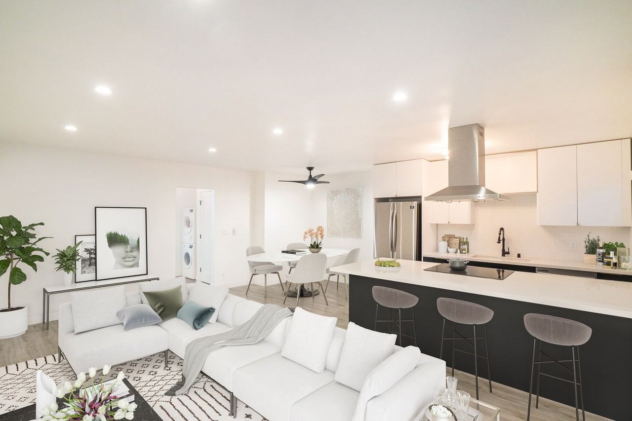 1036 N Genesee Ave - Photo 3 of 11