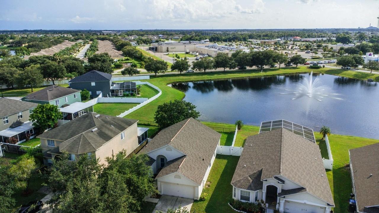 10815 Lakeside Vista Dr - Photo 4 of 36