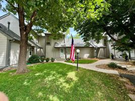 featured image of 370 Cobblestone Dr