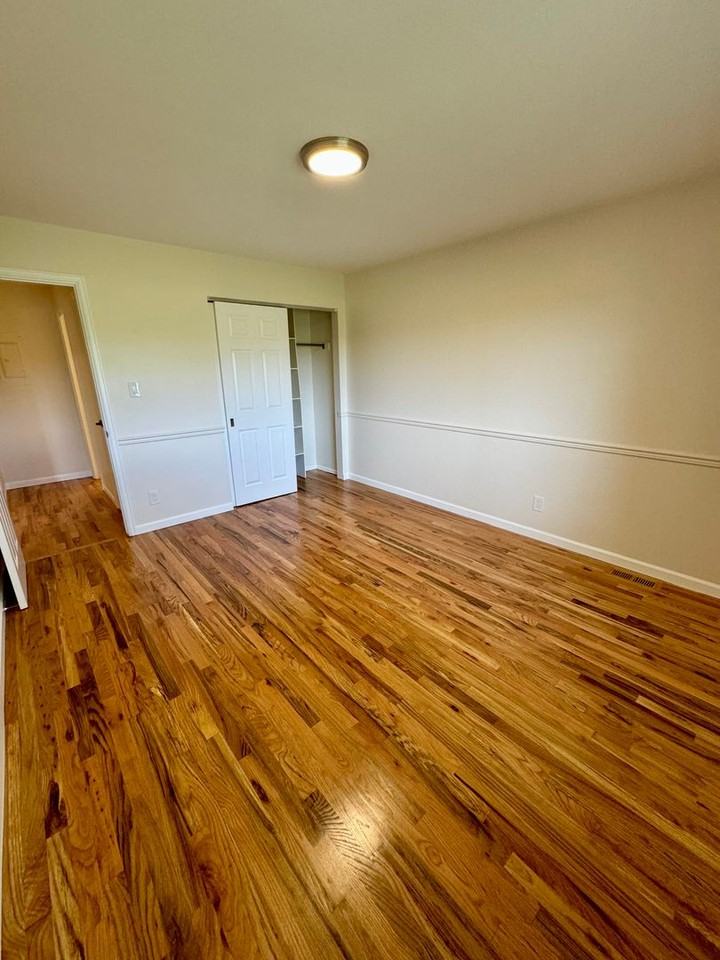 370 Cobblestone Dr - Photo 6 of 41