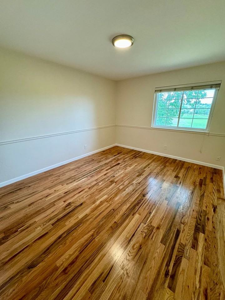 370 Cobblestone Dr - Photo 7 of 41