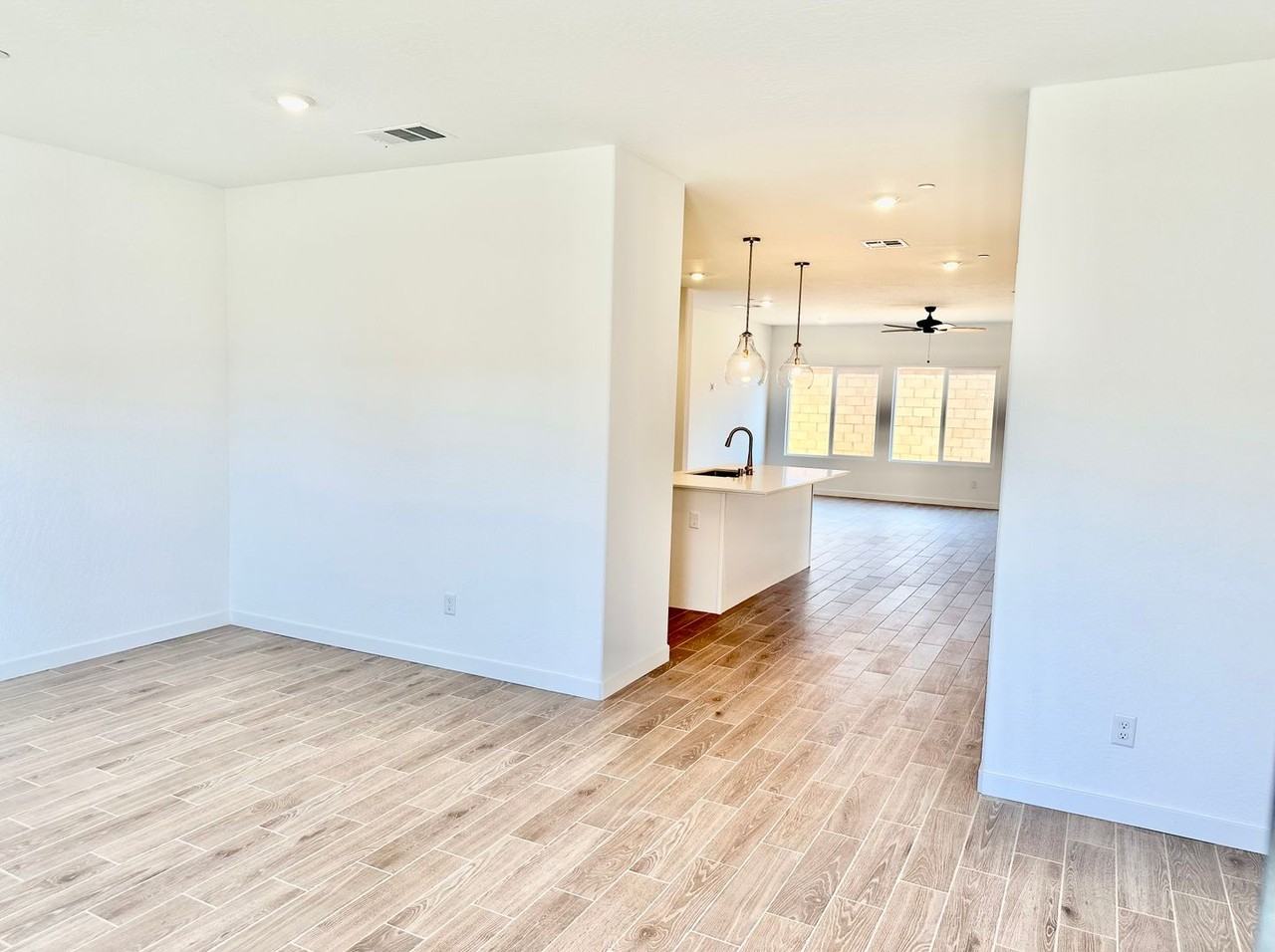 843 Ponderosa Way W - Photo 5 of 43