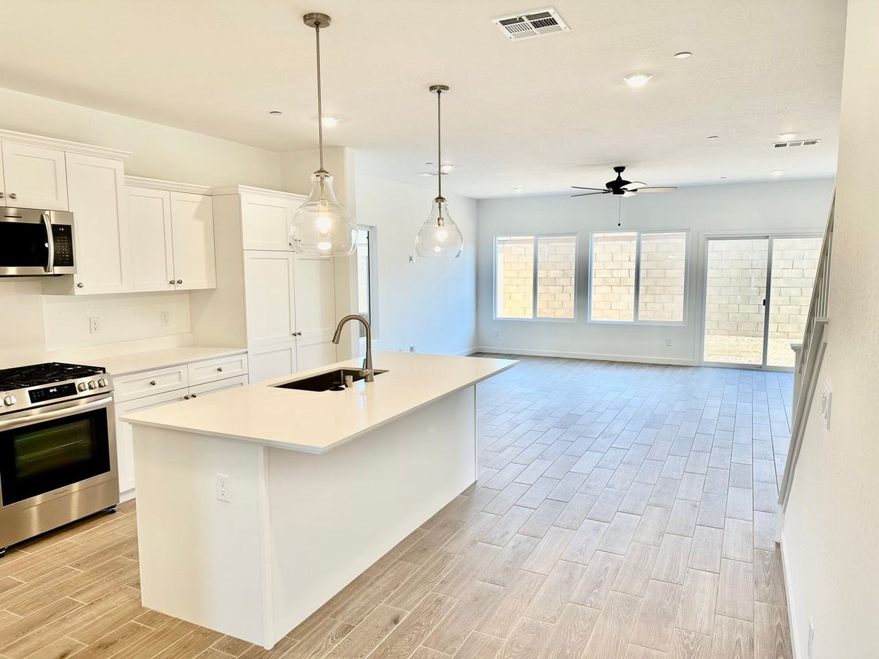 843 Ponderosa Way W - Photo 6 of 43