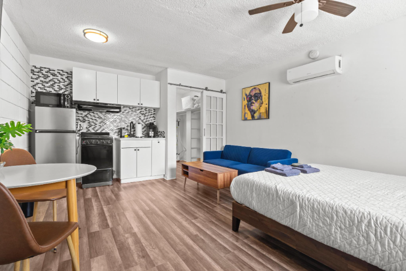 425 2nd St N #17 - Photo 2 of 7