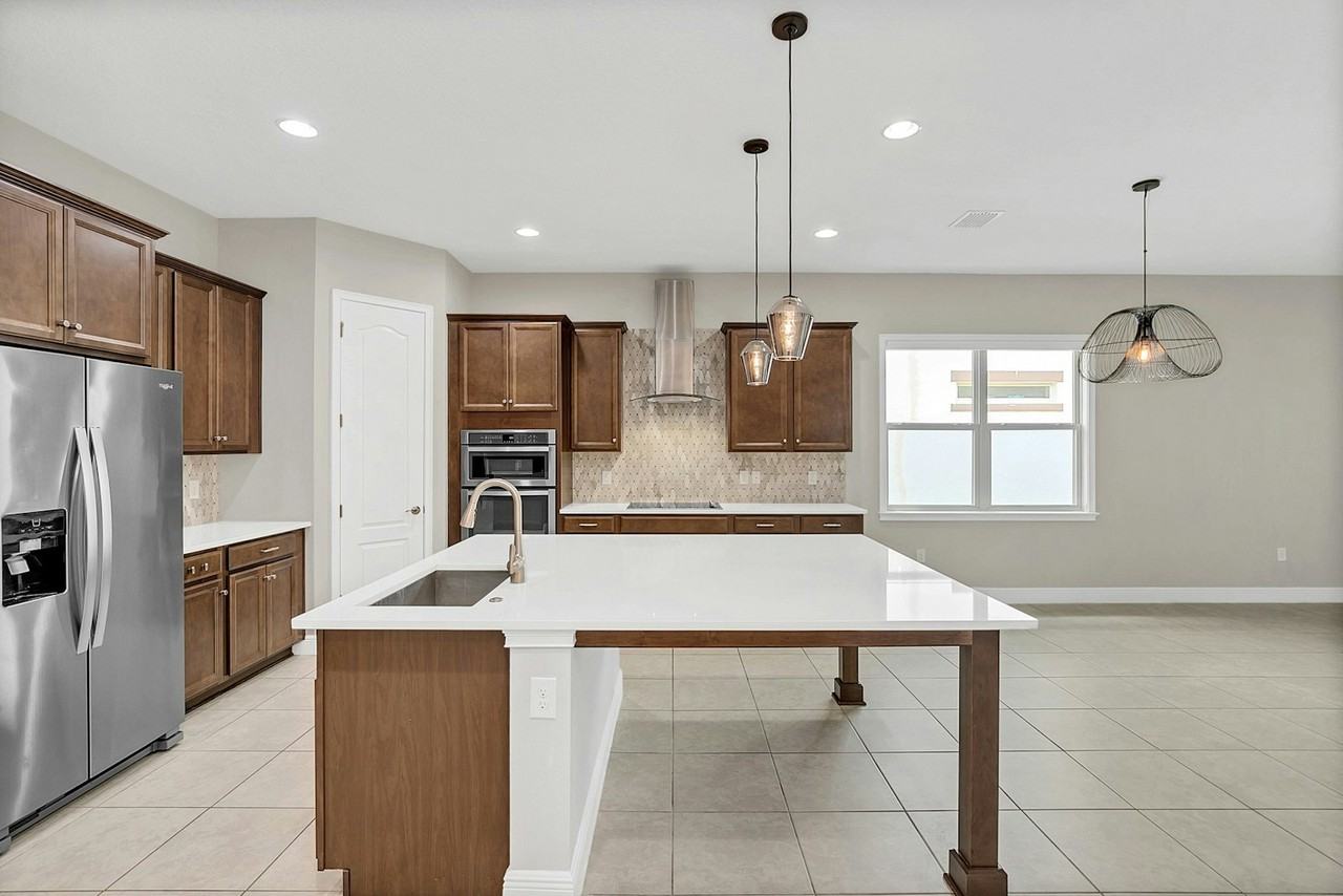 10227 Henbury Street - Photo 6 of 40