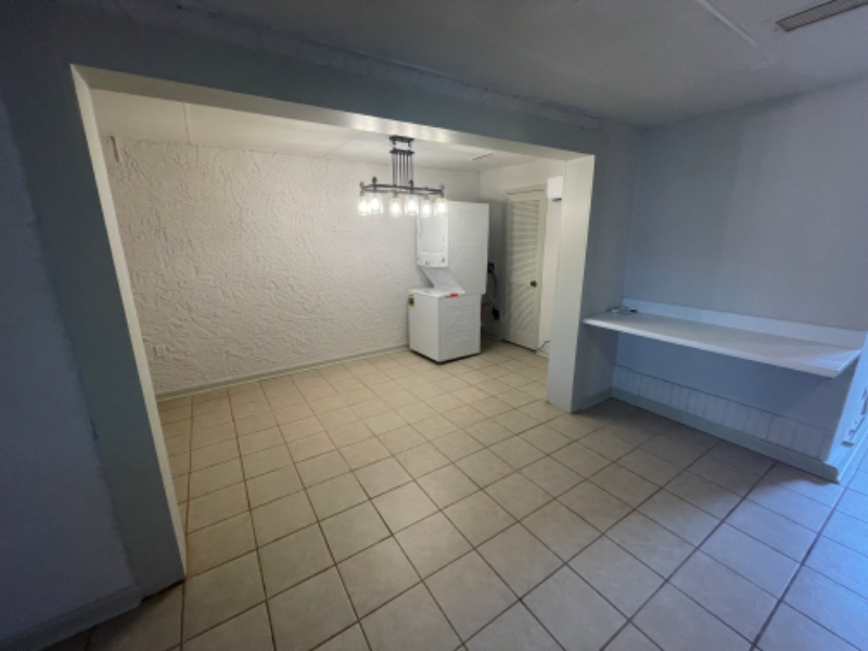 601 Dogwood St #B - Photo 3 of 10
