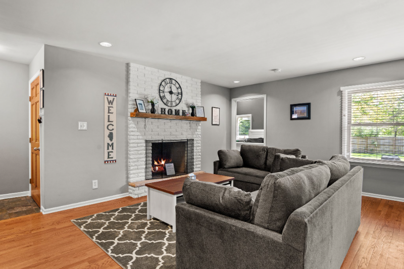 1218 S 7th St - Photo 2 of 20
