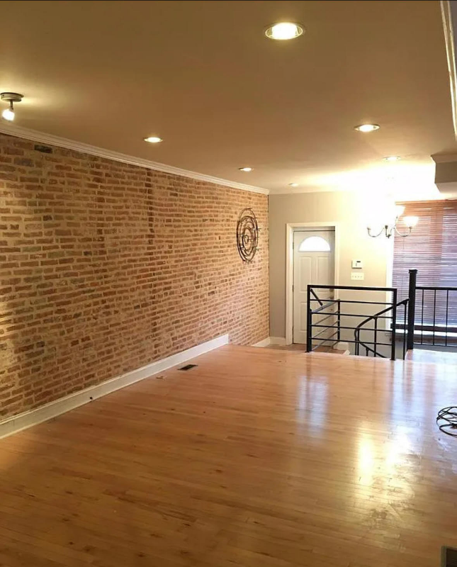 1013 W Cross St - Photo 3 of 10