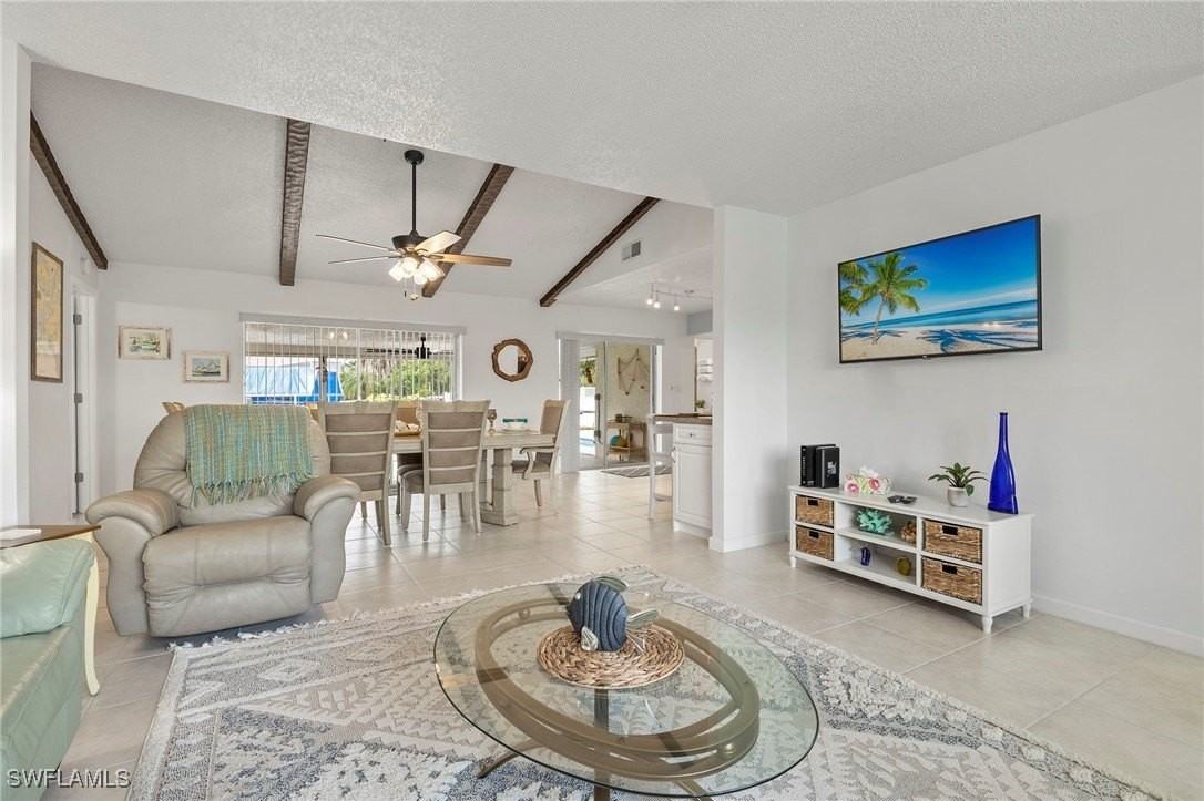 102 Se 40th St - Photo 5 of 39