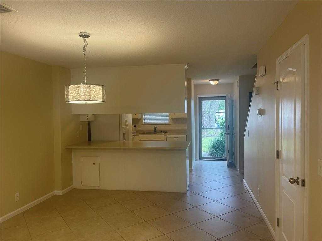 104 Courtyard Villas #C1 - Photo 7 of 24