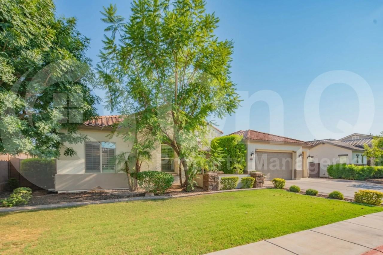 3713 E Ellis St - Photo 3 of 50