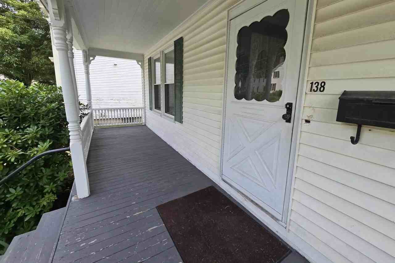 138 North St - Photo 3 of 26