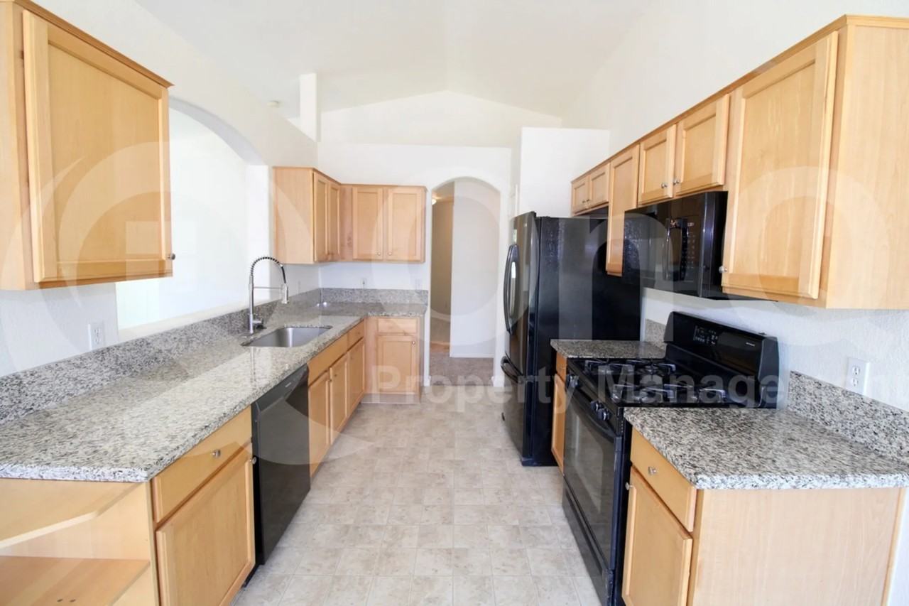 7871 W Sacramento Hill Dr - Photo 3 of 23