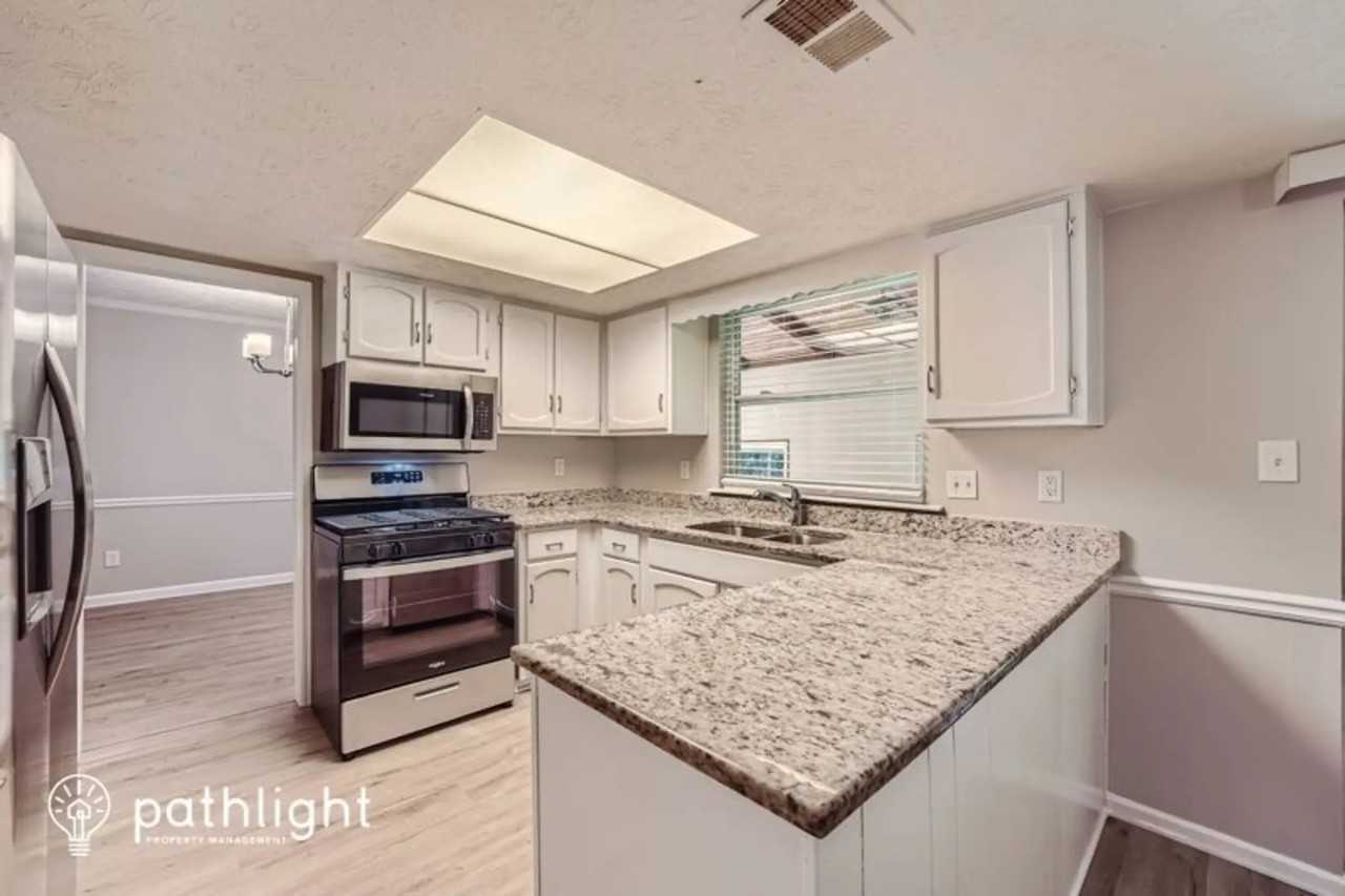 493 Old Canton Rd - Photo 2 of 24