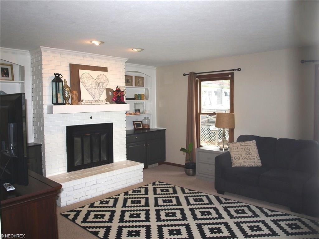 1098 E 331st St - Photo 2 of 20