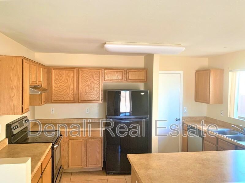 6698 E Summerset Rd - Photo 2 of 15