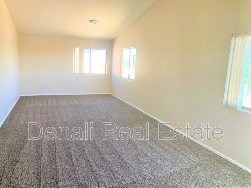 6698 E Summerset Rd - Photo 7 of 15