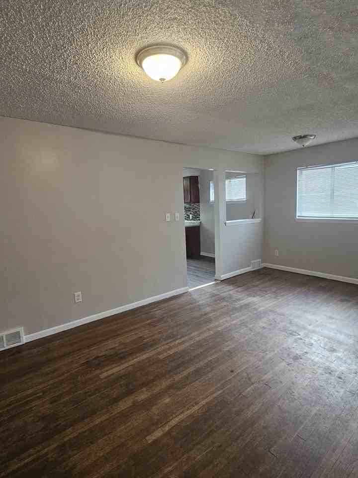 1538 Magnolia Dr - Photo 2 of 6