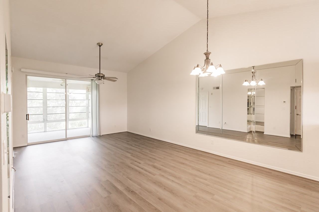 14461 Lakewood Trace Ct #303 - Photo 4 of 25