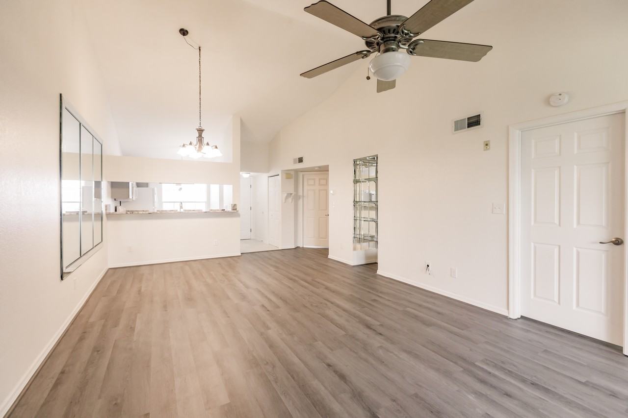 14461 Lakewood Trace Ct #303 - Photo 5 of 25