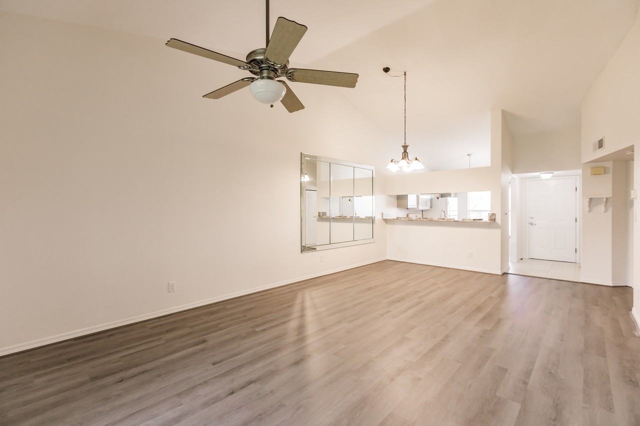 14461 Lakewood Trace Ct #303 - Photo 6 of 25