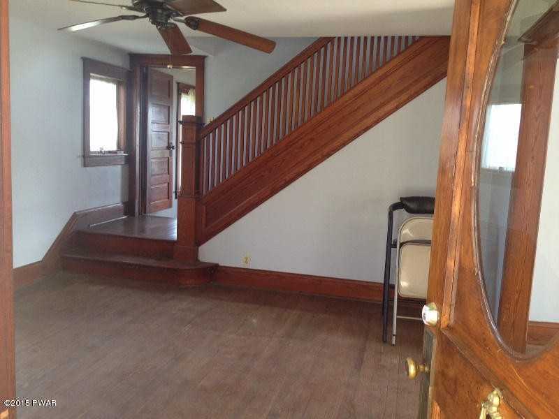 298 Easton Turnpike - Photo 2 of 6