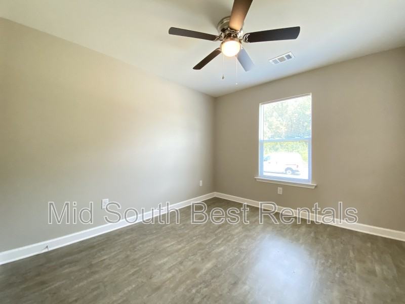 107 Redbud Ct - Photo 5 of 8