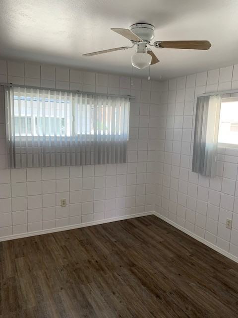 1208 Ortiz Dr Se - Photo 5 of 37