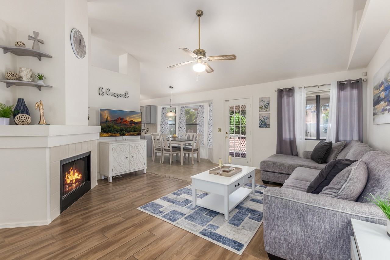 17602 N 57th St - Photo 2 of 47