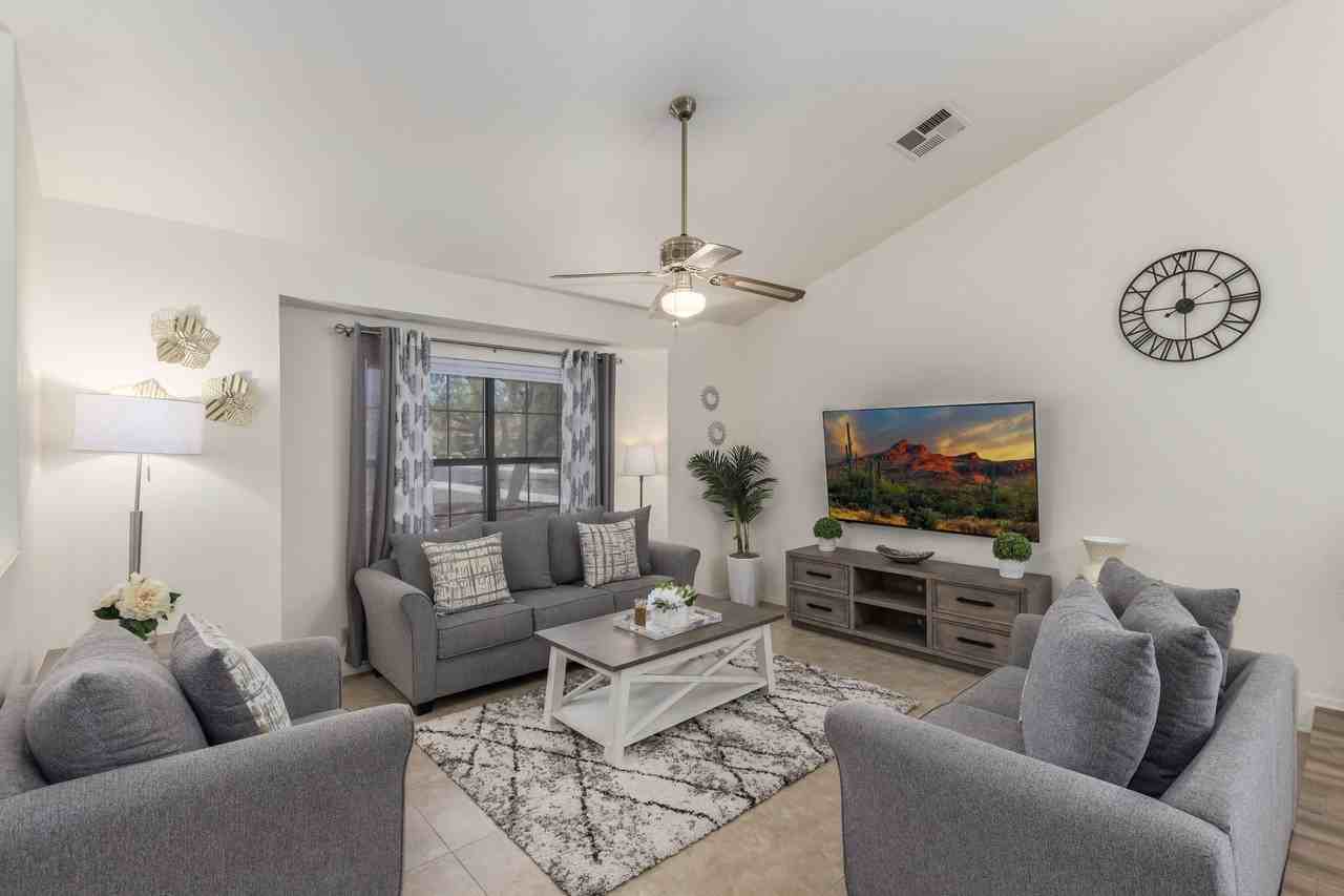 17602 N 57th St - Photo 3 of 47