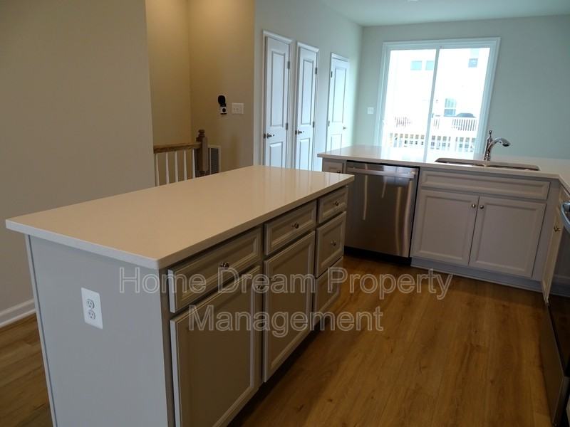 4605 Abbotswell Pl #1 - Photo 7 of 27