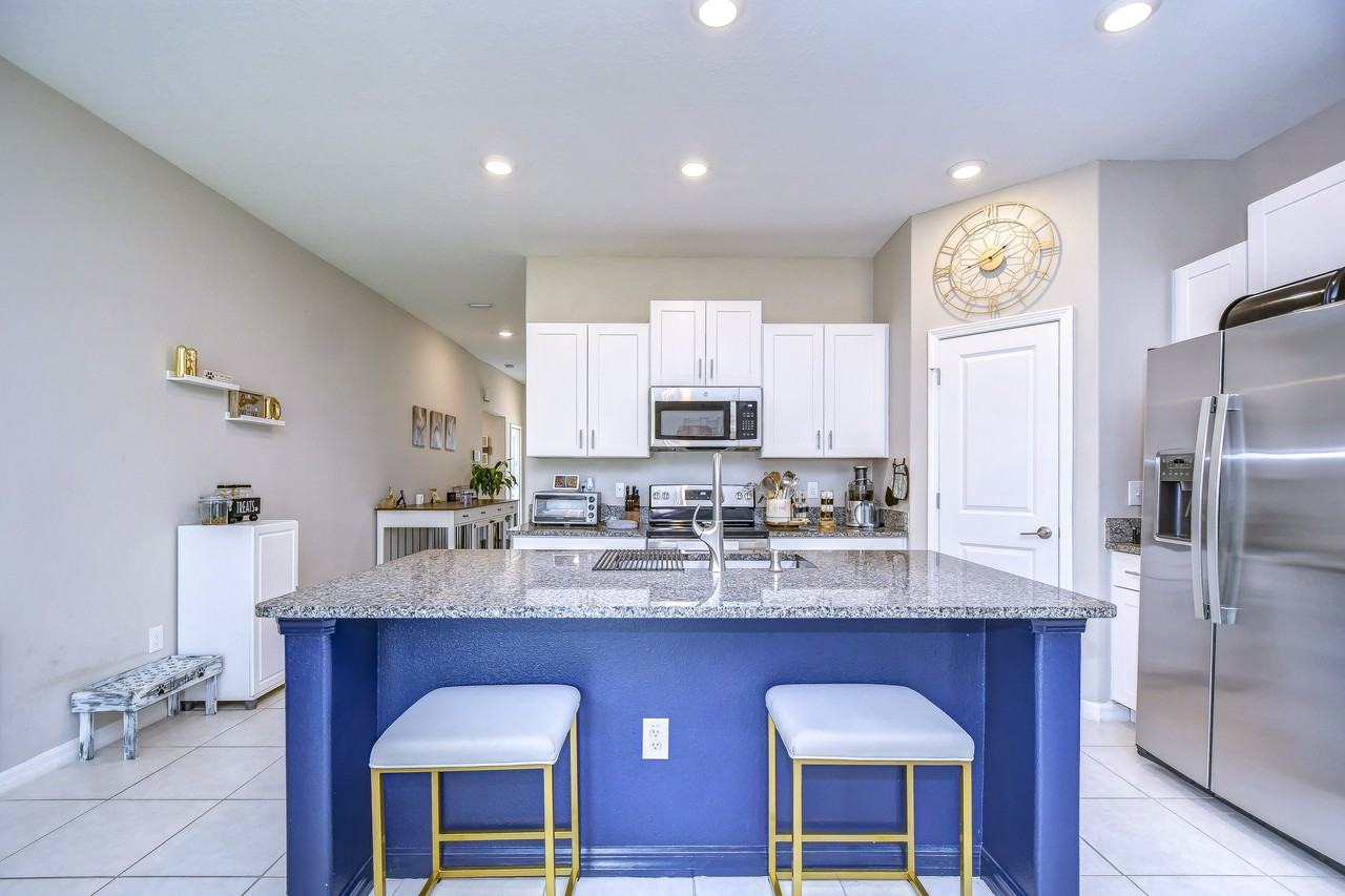 1412 Tahitian Sunrise Drive - Photo 4 of 30