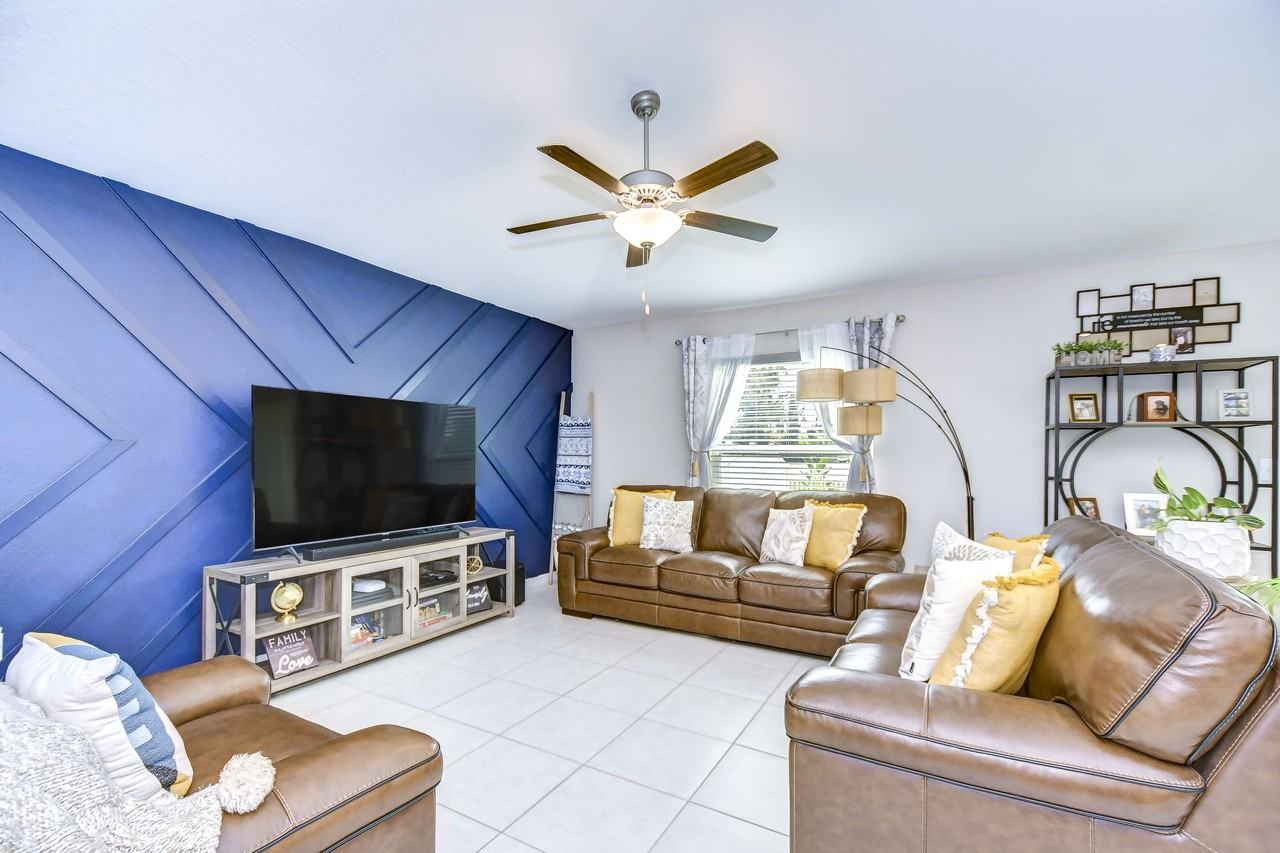 1412 Tahitian Sunrise Drive - Photo 5 of 30