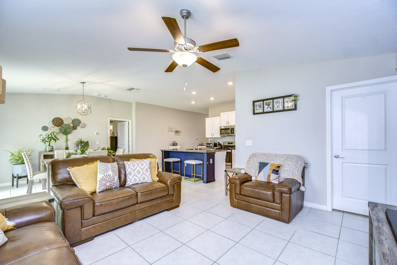 1412 Tahitian Sunrise Drive - Photo 7 of 30