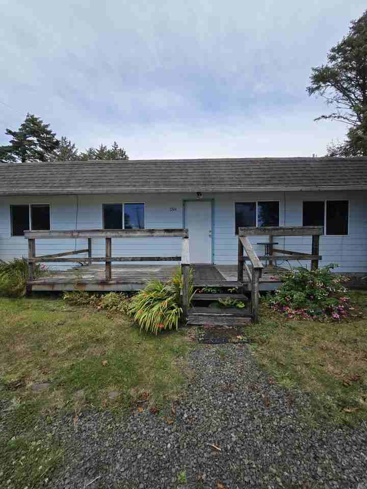 1706 Nw 26th St - Photo 3 of 21