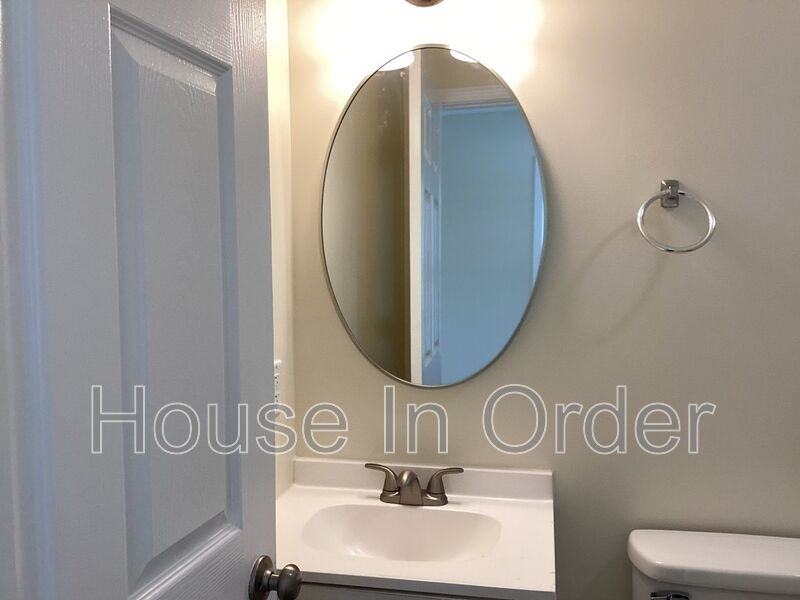 305 8th Ave E #204 - Photo 6 of 6
