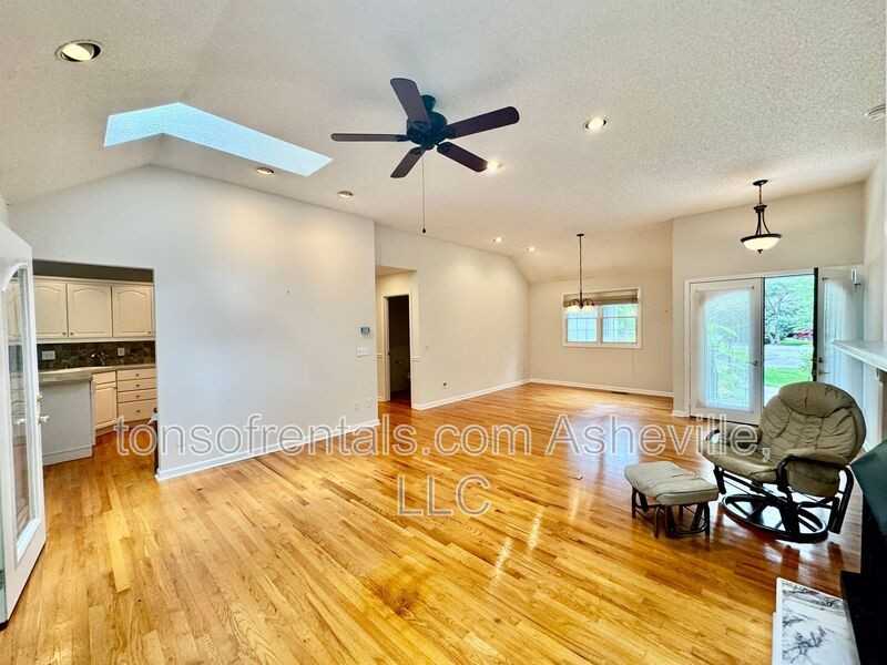 200 Turkey Pine Ct - Photo 2 of 29