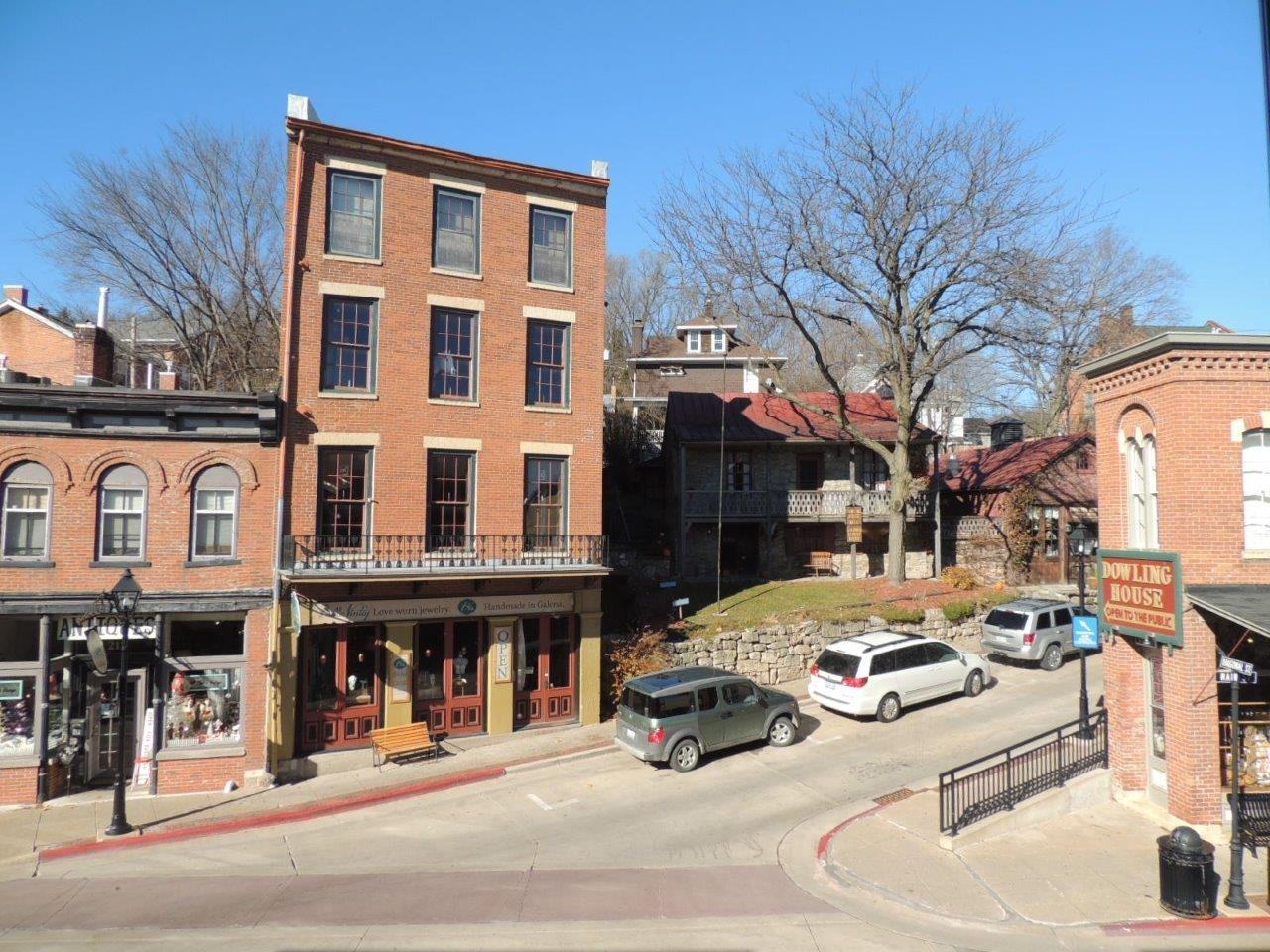 217 N Main St - Photo 3 of 21