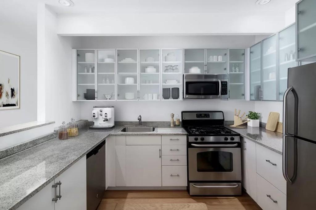 Wall St #12B - Photo 2 of 10