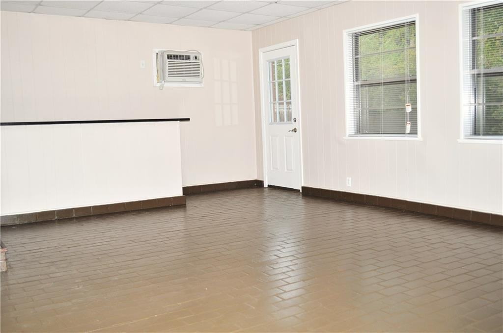 5249 Trail Lake Dr - Photo 3 of 10