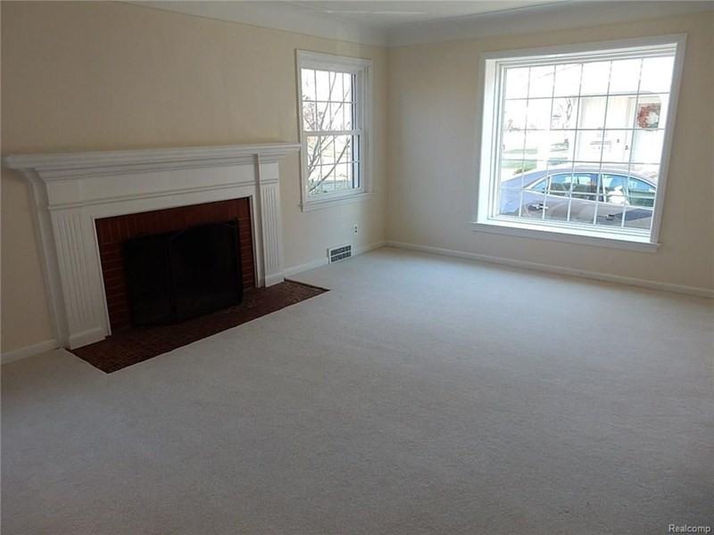 1787 Stanhope St - Photo 2 of 19